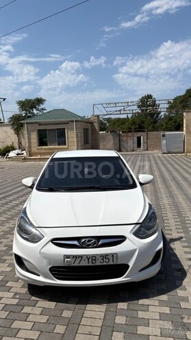Hyundai Accent-1