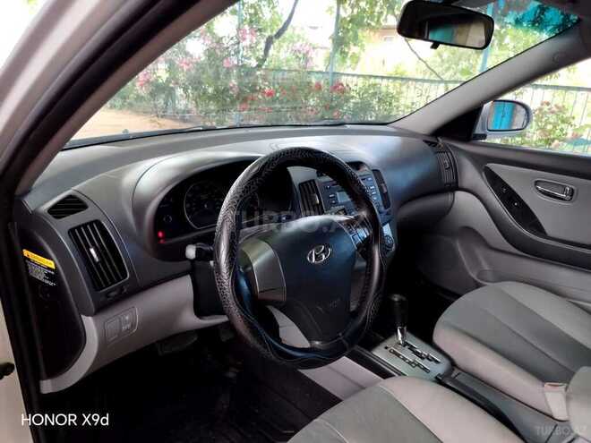 Hyundai Elantra-18