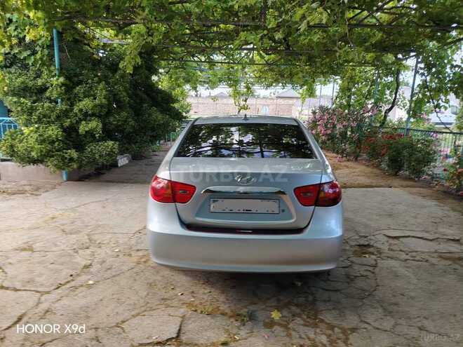 Hyundai Elantra-9