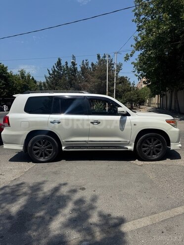 Toyota Land Cruiser-6