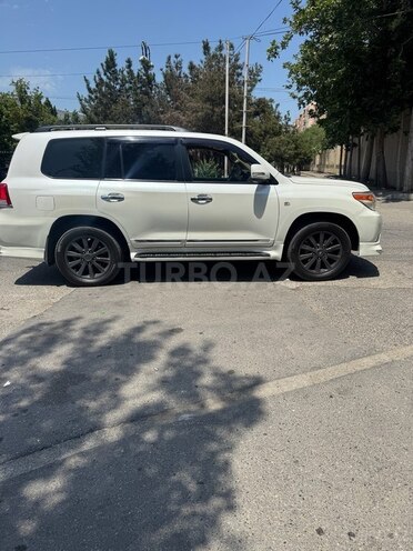 Toyota Land Cruiser-4