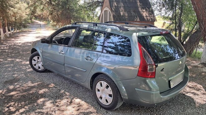Renault Megane-13
