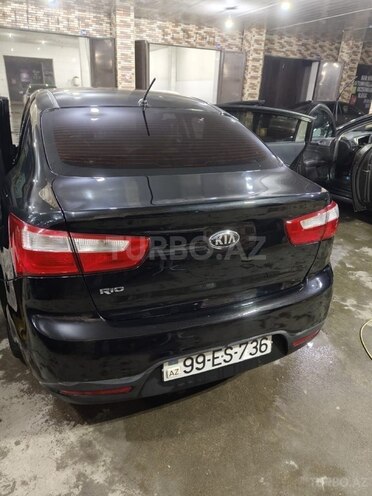 Kia Rio-2