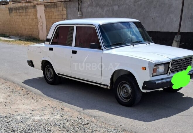 LADA (VAZ) 2107-1