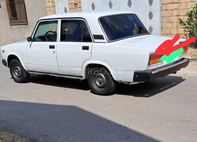 LADA (VAZ) 2107-2