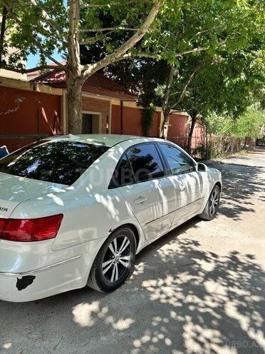 Hyundai Sonata-4