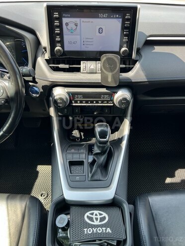 Toyota RAV4-7