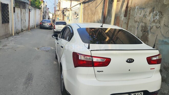 Kia Rio-2