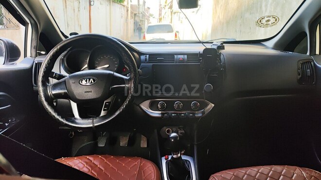 Kia Rio-4