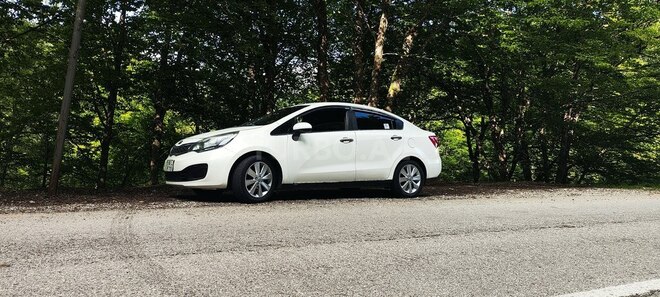 Kia Rio-5