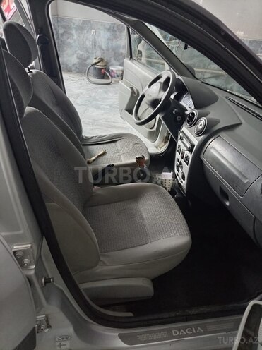 Dacia Logan-4