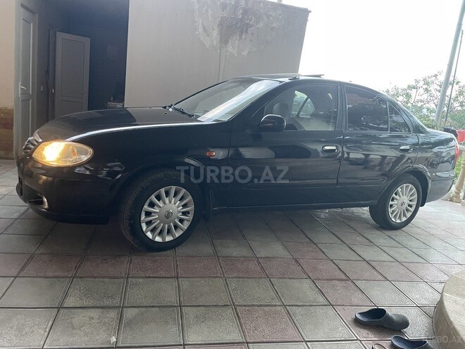 Nissan Sunny-2