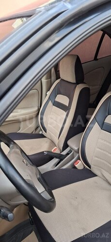 Nissan Sunny-11