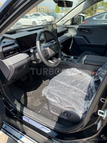 Toyota RAV4-11