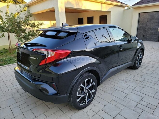 Toyota C-HR-3