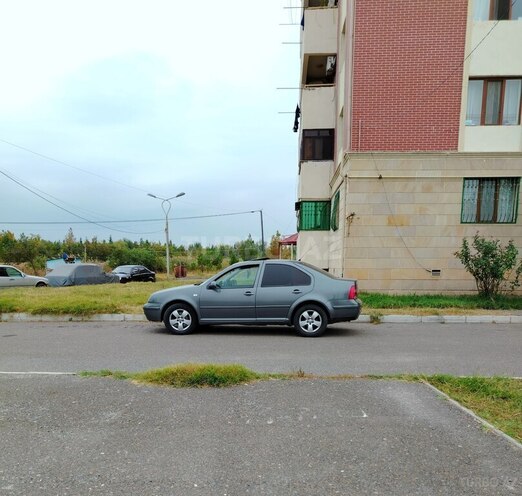 Volkswagen Jetta-4