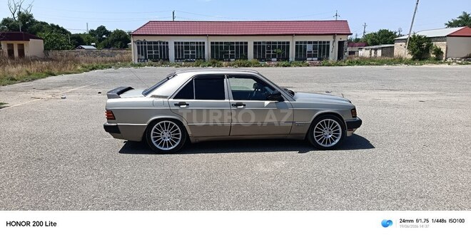 Mercedes 190-4