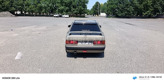 Mercedes 190-5