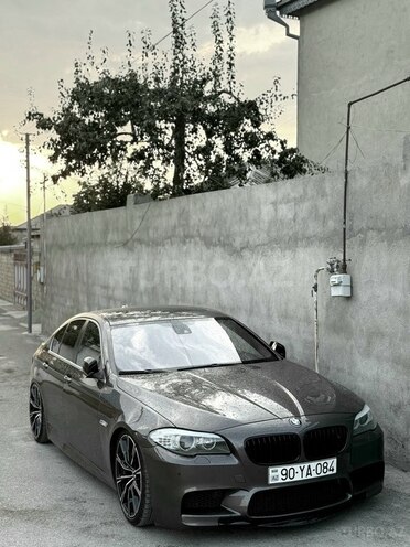 BMW 528-2