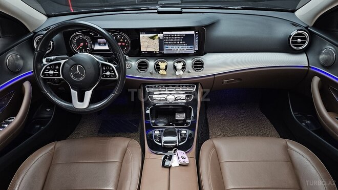 Mercedes E 300-4