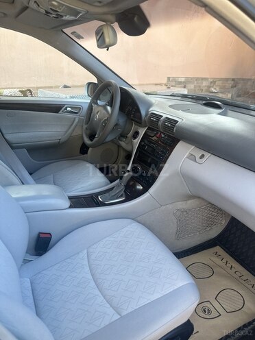 Mercedes C 200-11