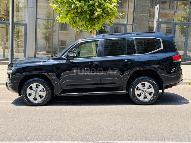 Toyota Land Cruiser-5