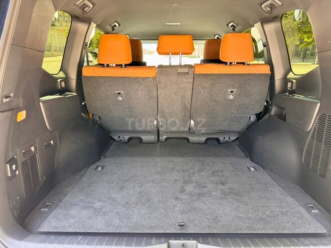 Toyota Land Cruiser-19
