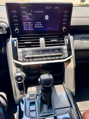 Toyota Land Cruiser-17