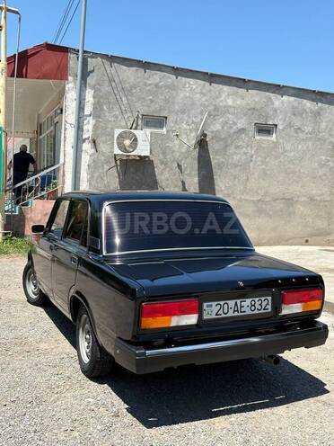 LADA (VAZ) 2107-2
