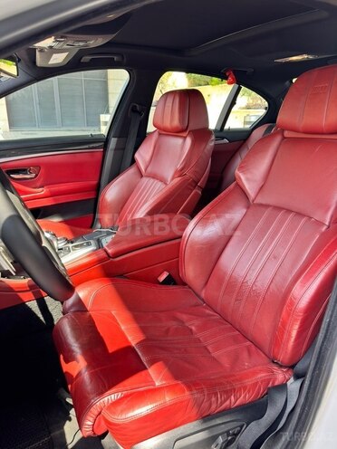 BMW 528-8