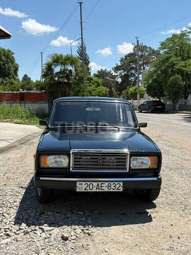 LADA (VAZ) 2107-1