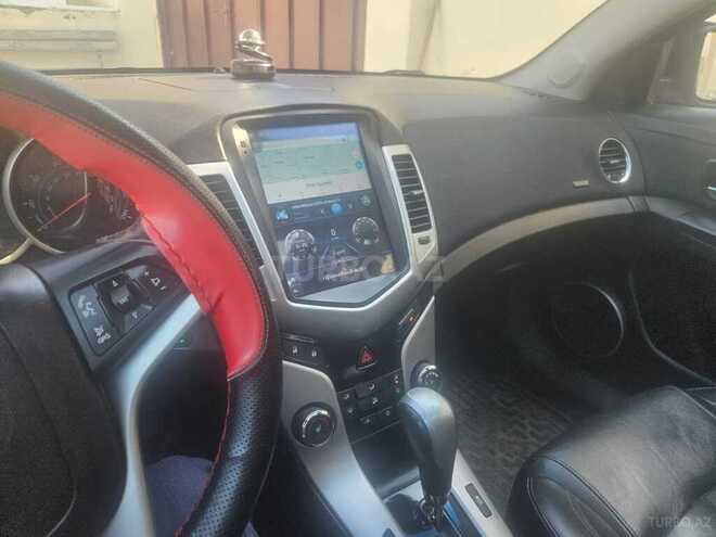 Chevrolet Cruze-11