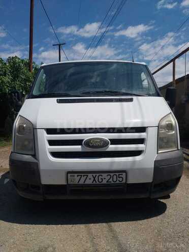 Ford Transit-12