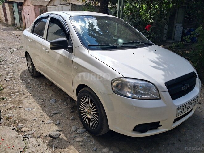 Chevrolet Aveo-2