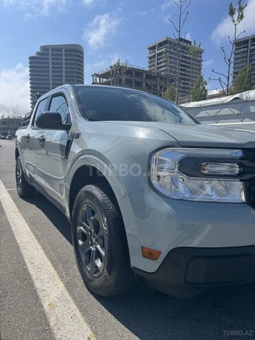 Ford Maverick-4