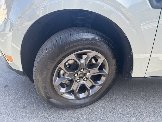 Ford Maverick-5