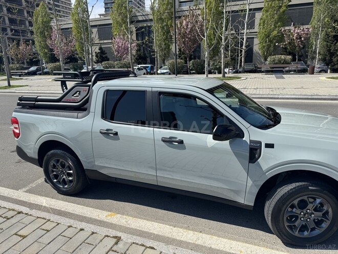 Ford Maverick-16