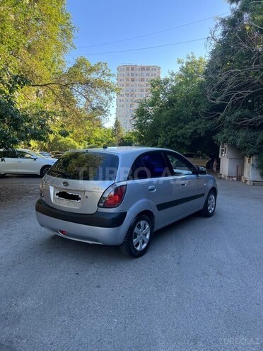 Kia Rio-2