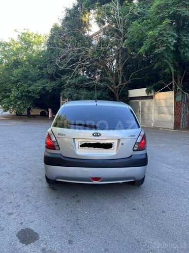 Kia Rio-5