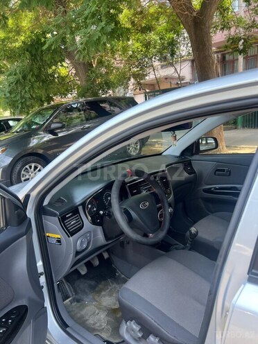 Kia Rio-11