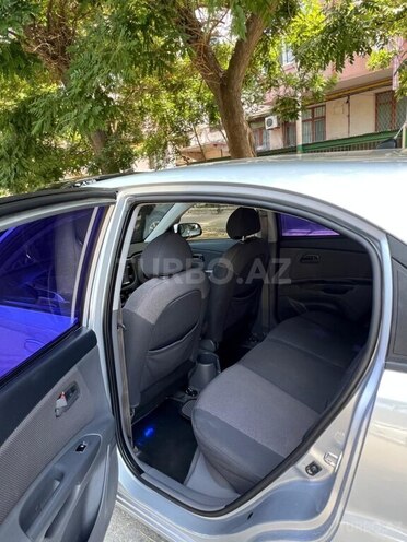 Kia Rio-9