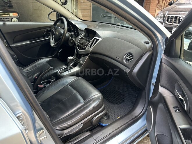 Chevrolet Cruze-10