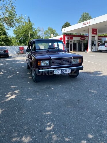 LADA (VAZ) 2107-2