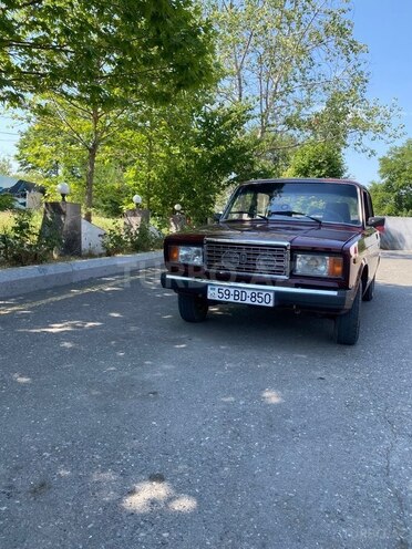 LADA (VAZ) 2107-1