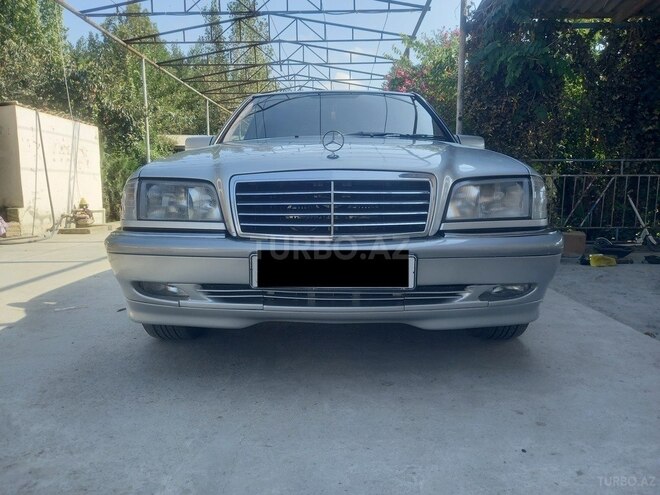 Mercedes C 200-1