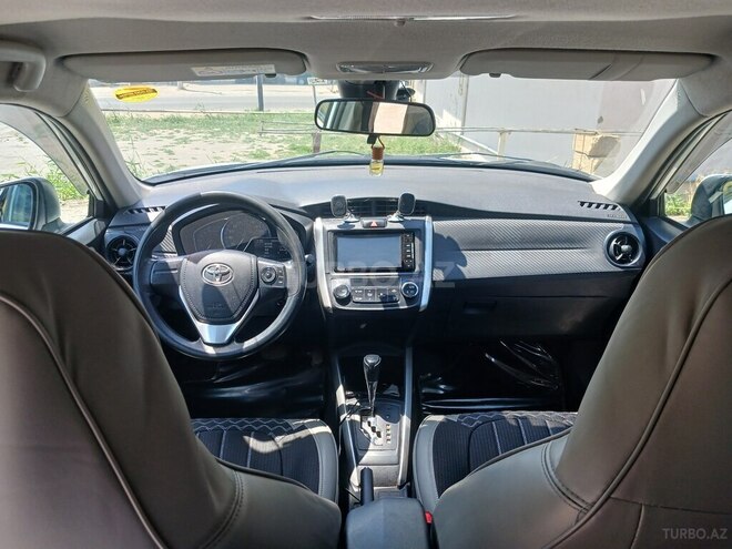 Toyota Corolla Fielder-3