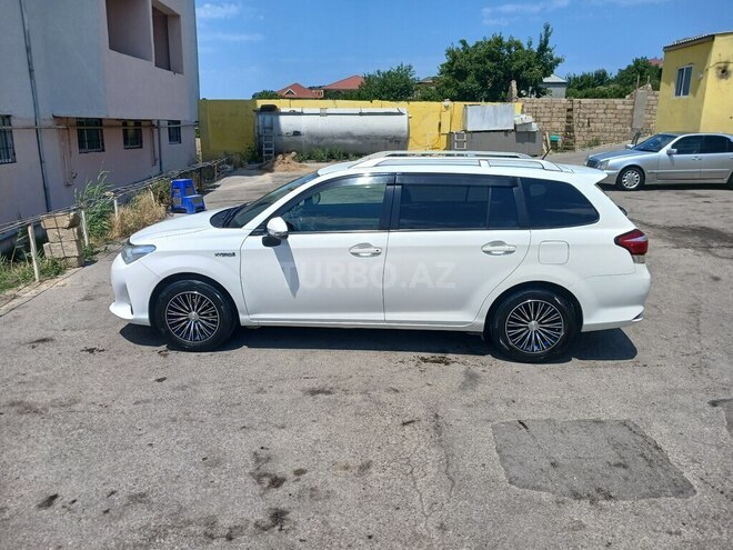 Toyota Corolla Fielder-7