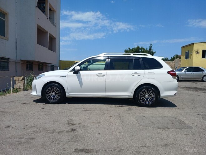 Toyota Corolla Fielder-6