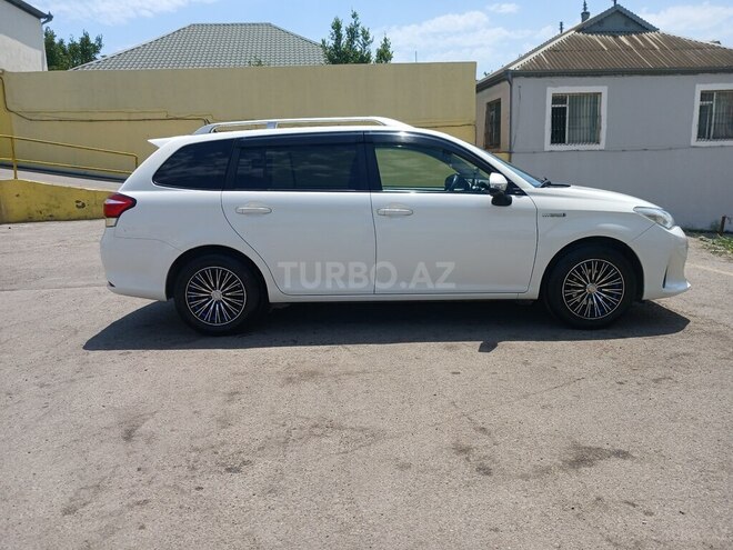 Toyota Corolla Fielder-10