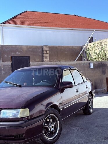 Opel Vectra-3